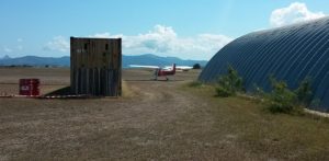 Aux abords de la piste de l'aéroport de Pamandzi (Image d'archive)