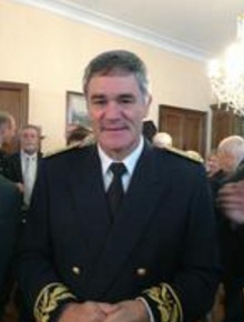 Jean Almazan, chevalier de l'ordre du mérite