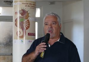 Jean-Denis Larroze reprochait des problèmes de coordination sur l'obtention des visas