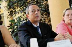 Lionel Calenge nouveau directeur du CHU de La Réunion