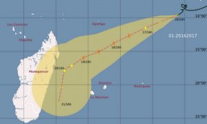 La prévision de trajectoire por la 1ère tempête tropicale de la saison 2016-2017