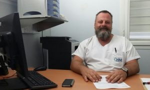 Le Dr Stephan Jammart s'occupe des vivants et des morts