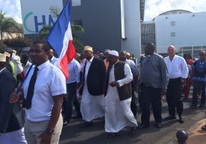 Dans les rues de Mamoudzou, pour mettre en garde contre toutes les formes de radicalisations