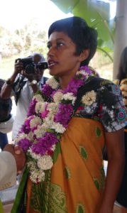 Ericka Bareigts revêtue du salouva traditionnel