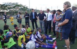 Discussion avec les footballeuses du Pôle d'excellence