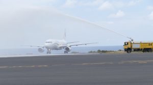 Baptême de l'A320 d'Int'Air Iles sur le tarmac de l'aéroport 