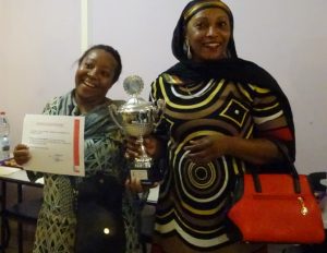 La coupe pour les athlètes du CNFPT aux dernier 10km de Mamoudzou
