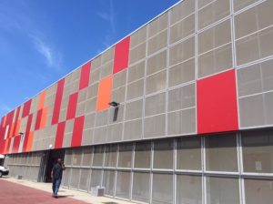 La façade du gymnase de Pamandzi