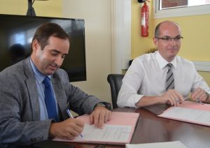Signature entre le préfet Frédéric Veau et le procureur Joël Garrigue