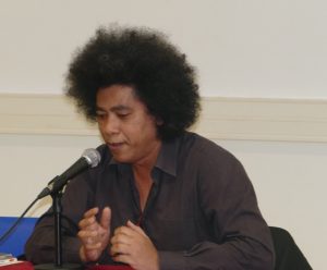 Jean-Luc Raharimanana invite chacun à se plonger sur tout ce qui a fait son Histoire