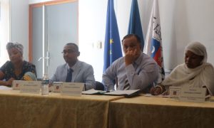 Moinecha Soumaila, conseillère départementale, Ali Debré Combo, Enfanne Haffidou et Dahabia Chanfi, directrice des politiques scolaires et universitaires