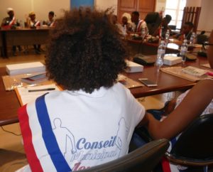 Le conseil municipal des jeunes se réunissait dans la salle principale de la mairie de Mamoudzou